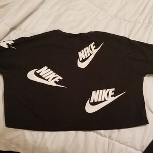 Nike Outfit Crop Top and Leggings
